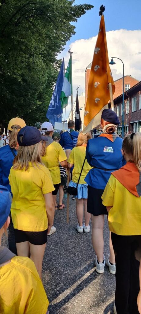 Kanttarellit mukana Meripäivä-paraatissa - Lue lisää